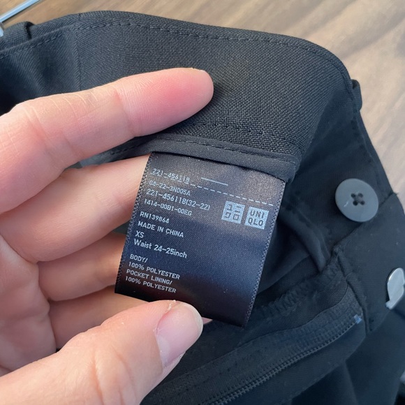 Uniqulo Women’s Airsense Pants (black, XS) - Picture 9 of 10